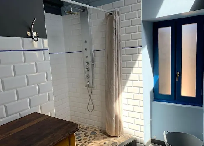 Casa de Férias Maison Avec Piscine Blanquefort-sur-Briolance