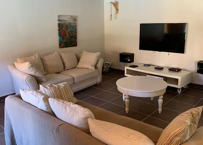 Maison Avec Piscine Blanquefort-sur-Briolance