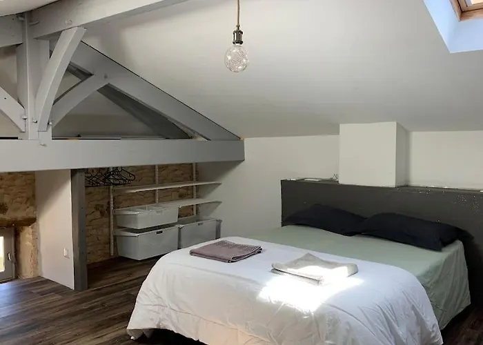 Maison Avec Piscine Blanquefort-sur-Briolance